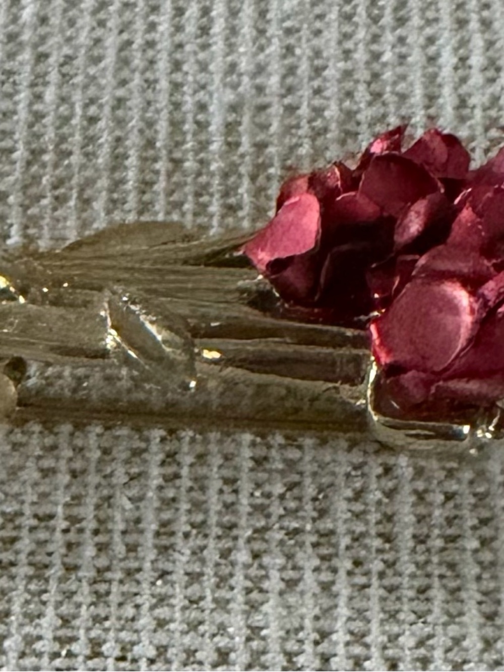 Vintage Danbury Mint Gold-Tone Bouquet Flower Brooch with Red Petals - Picture 3 of 5